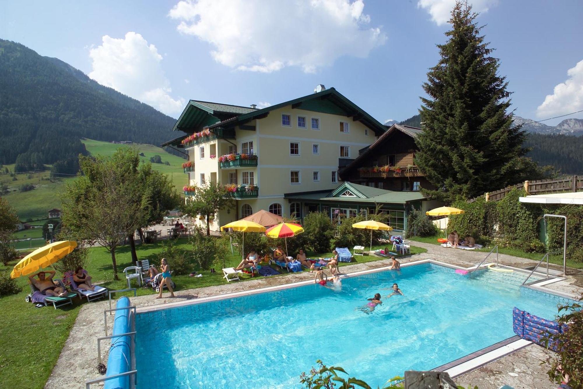Wohlfuehlresort Und Feriengut Martinerhof Санкт Мартин ам Тененгебирге Екстериор снимка