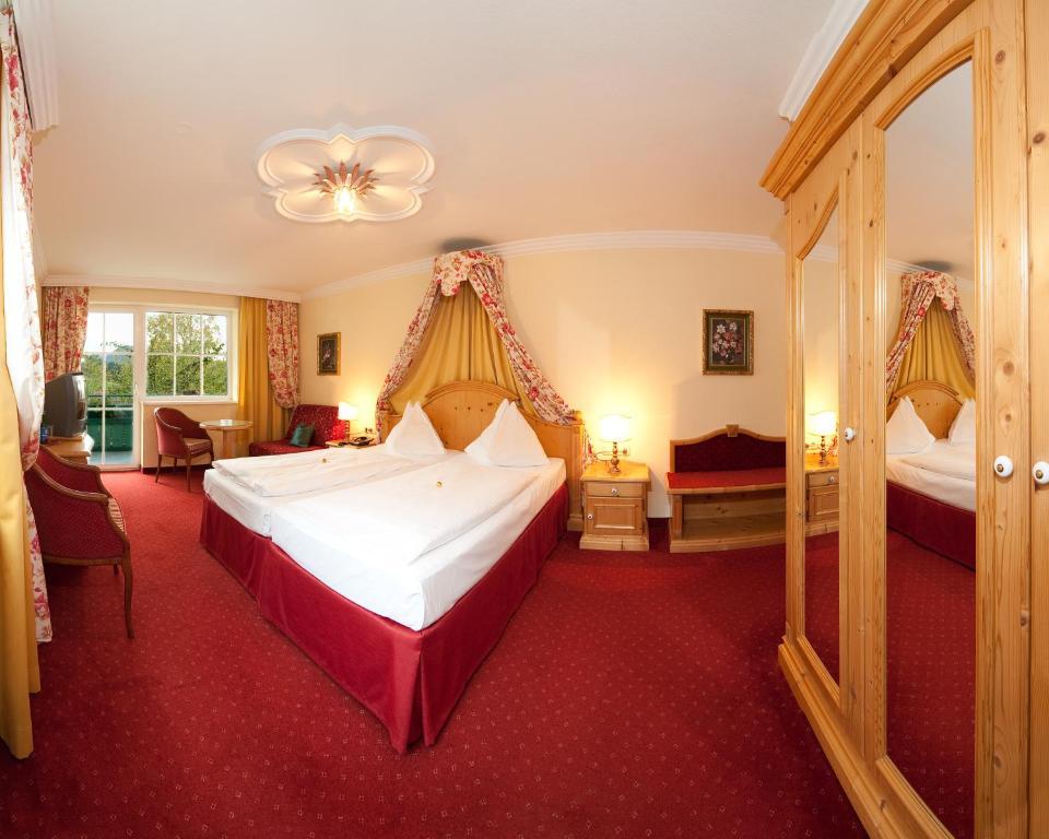 Wohlfuehlresort Und Feriengut Martinerhof Санкт Мартин ам Тененгебирге Стая снимка