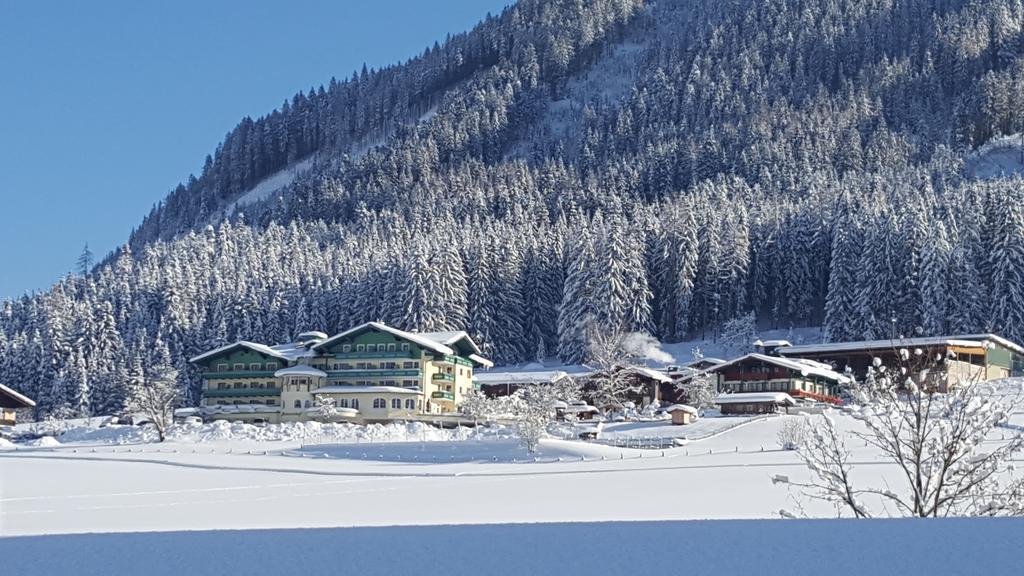 Wohlfuehlresort Und Feriengut Martinerhof Санкт Мартин ам Тененгебирге Екстериор снимка