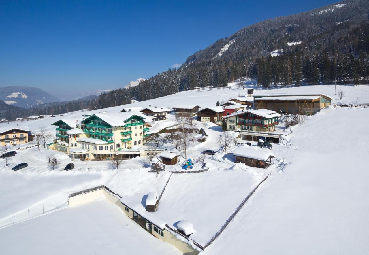 Wohlfuehlresort Und Feriengut Martinerhof Санкт Мартин ам Тененгебирге Екстериор снимка