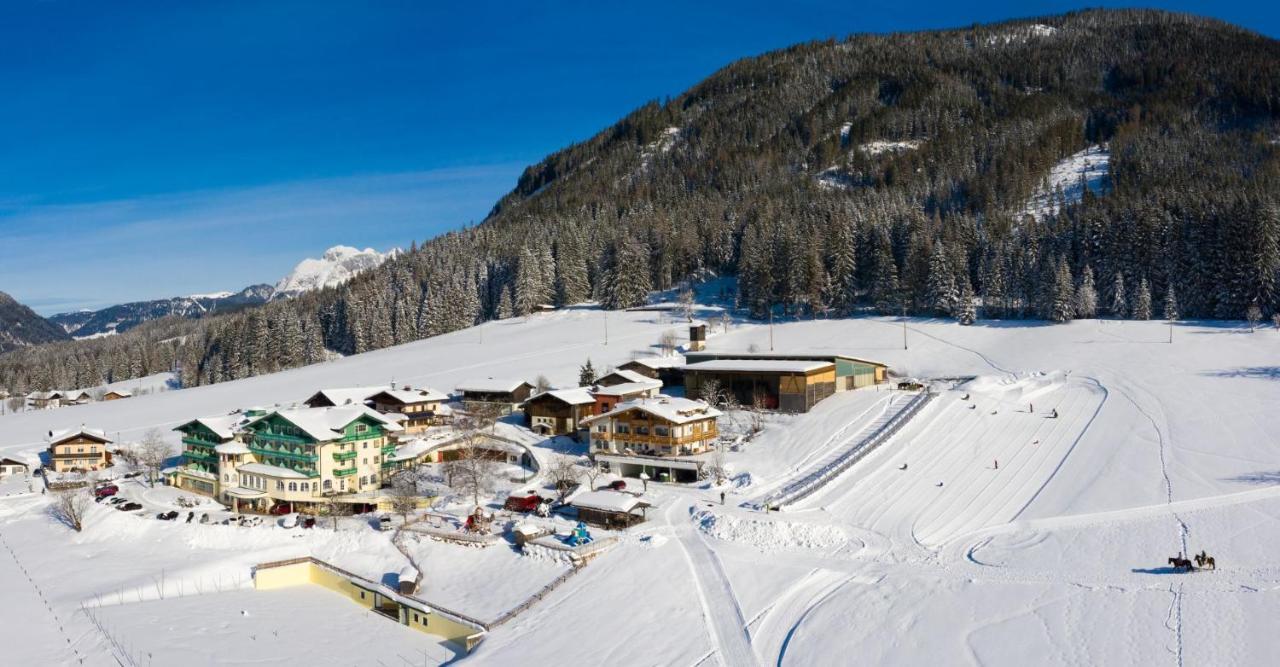 Wohlfuehlresort Und Feriengut Martinerhof Санкт Мартин ам Тененгебирге Екстериор снимка