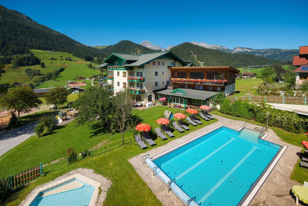 Wohlfuehlresort Und Feriengut Martinerhof Санкт Мартин ам Тененгебирге Екстериор снимка